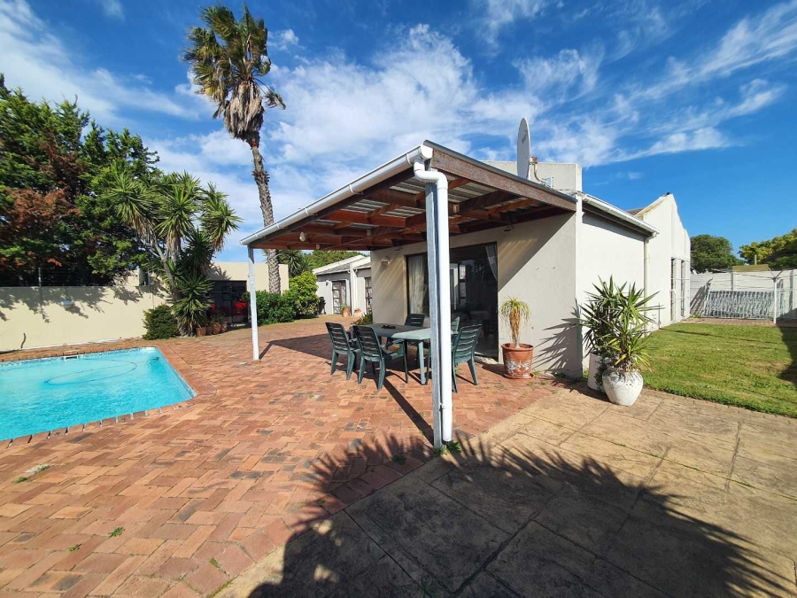 4 Bedroom Property for Sale in Tijgerhof Western Cape